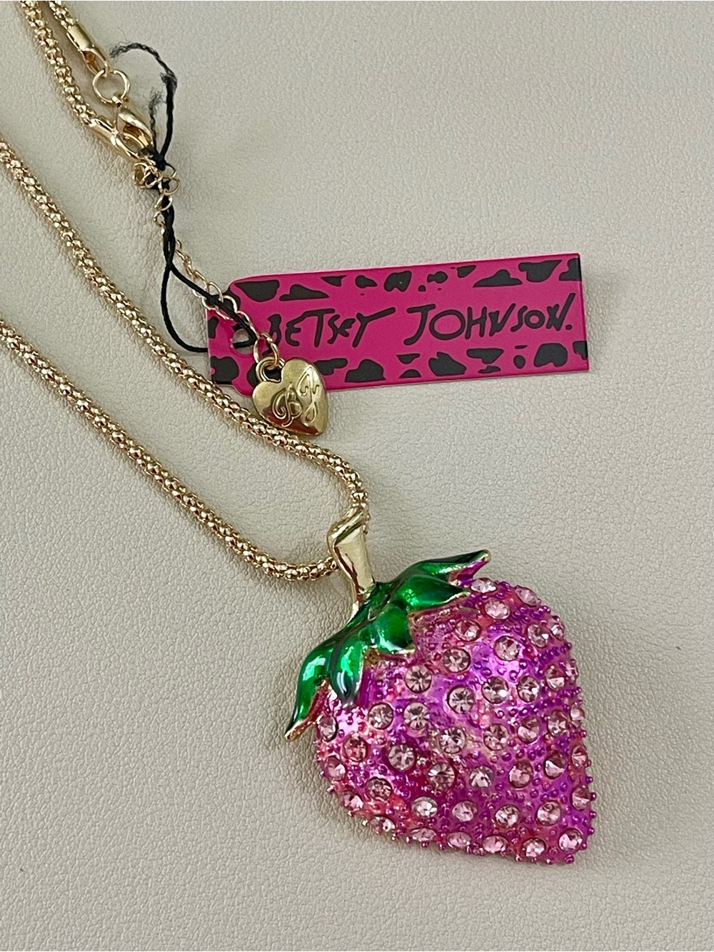 Betsey Johnson Pink Crystal Strawberry Pendant Gold Statement Necklace - Picture 7 of 8